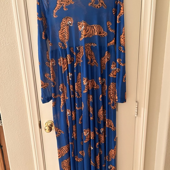 Blue Tiger Print Maxi Dress - Picture 4 of 4